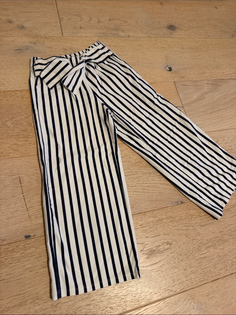 Janie and Jack Striped Wide Leg Pants in White & Blue size 8